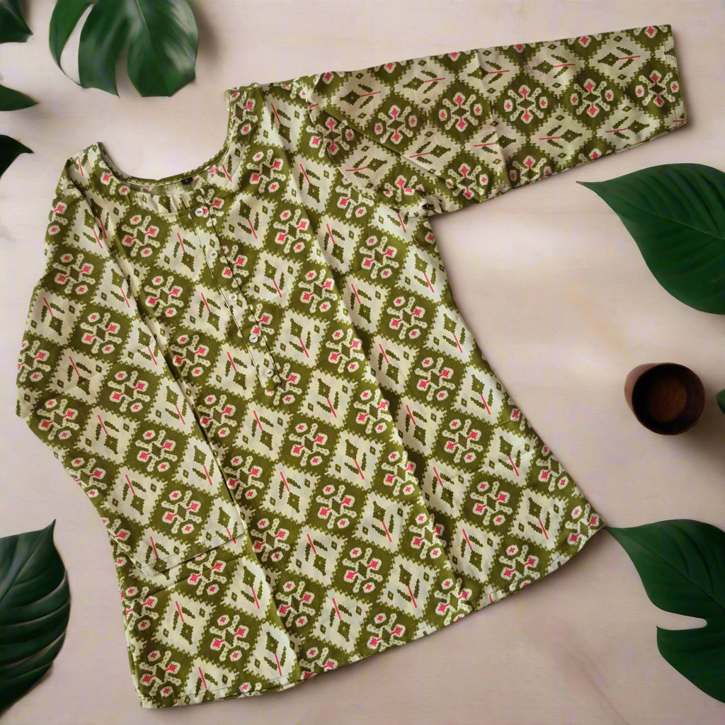 Green Geometric Printed Short Kurti